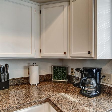 Route 66 Oasis In Downtown Gilbert With Heated Pool & Mini Golf Villa Exterior photo