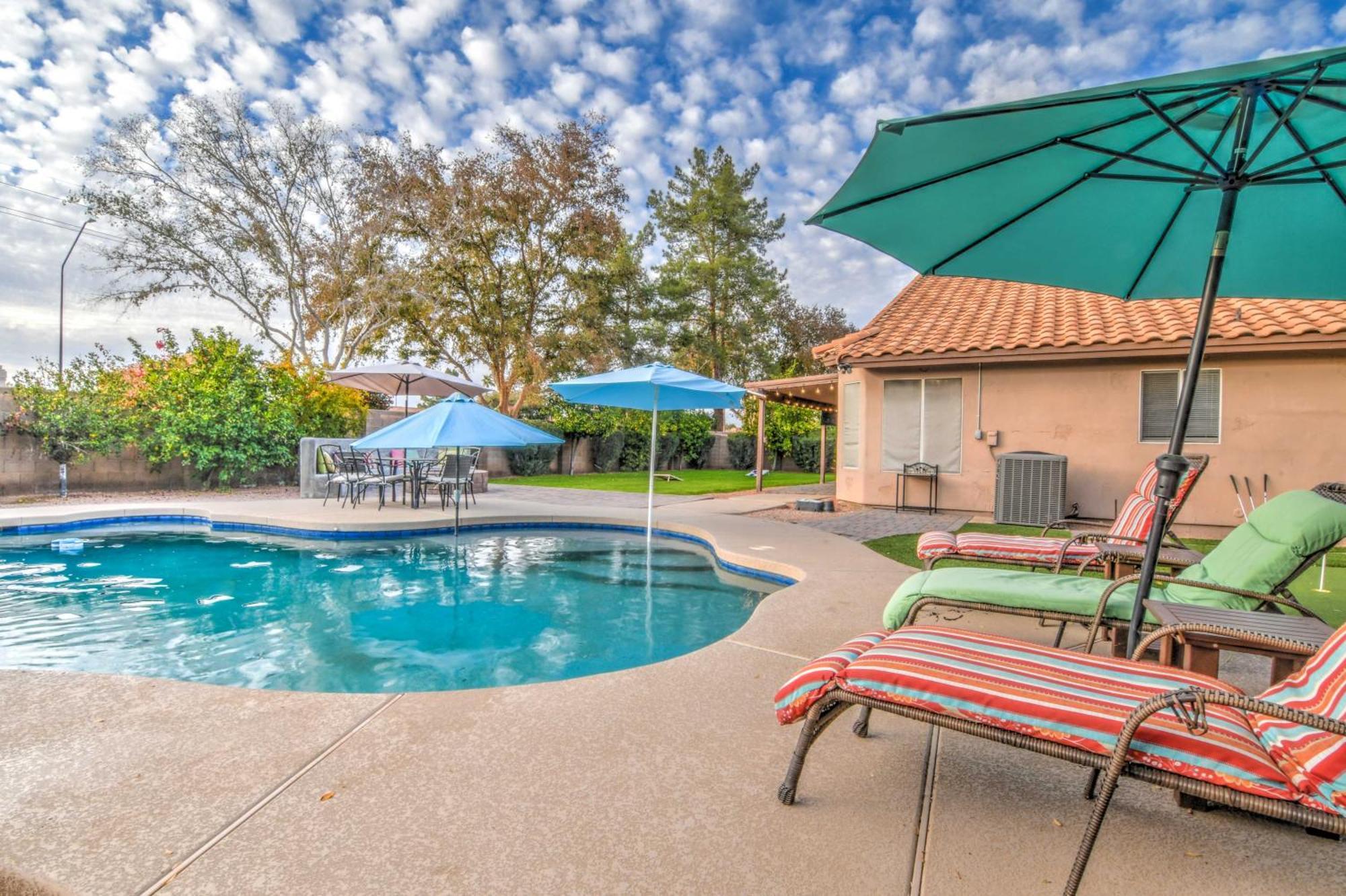 Route 66 Oasis In Downtown Gilbert With Heated Pool & Mini Golf Villa Exterior photo