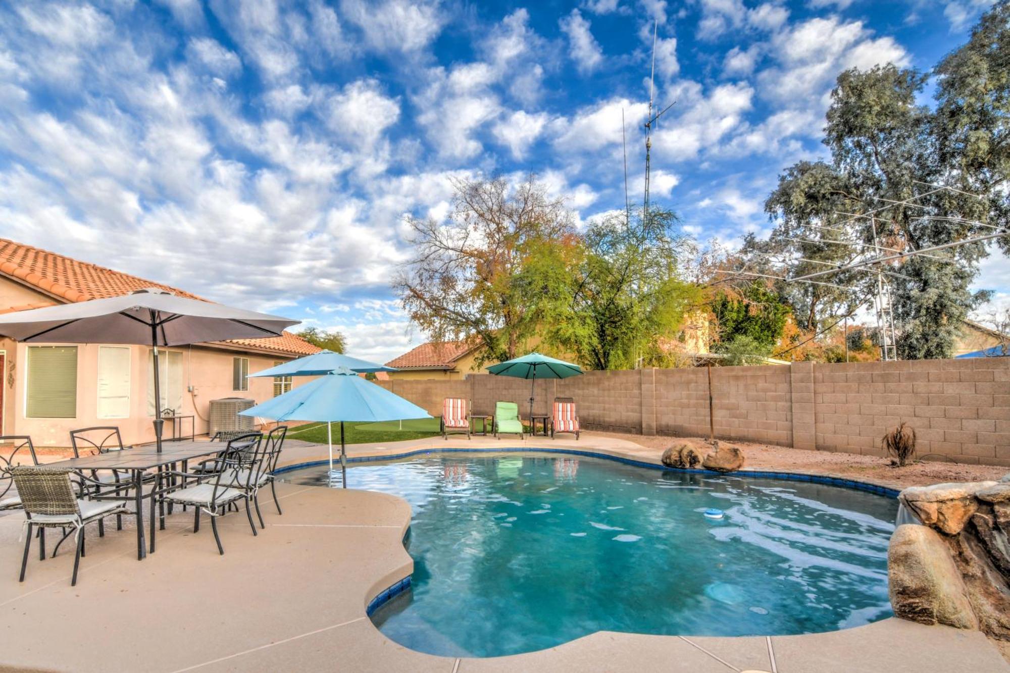 Route 66 Oasis In Downtown Gilbert With Heated Pool & Mini Golf Villa Exterior photo