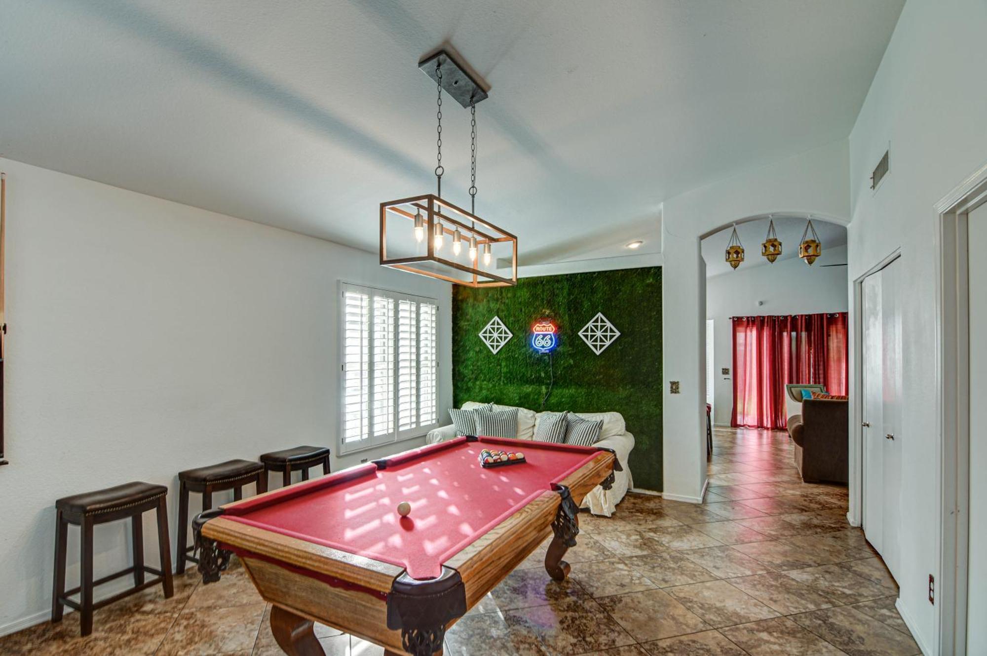 Route 66 Oasis In Downtown Gilbert With Heated Pool & Mini Golf Villa Exterior photo