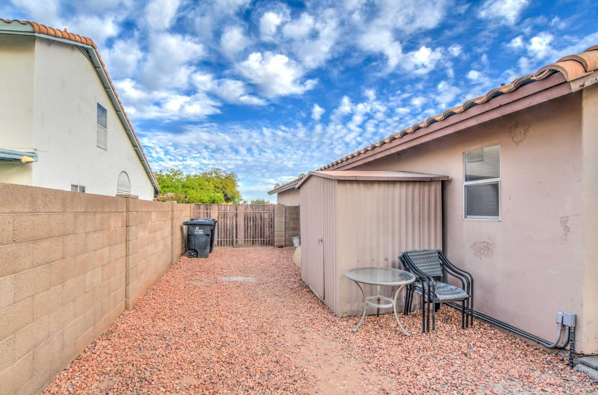 Route 66 Oasis In Downtown Gilbert With Heated Pool & Mini Golf Villa Exterior photo