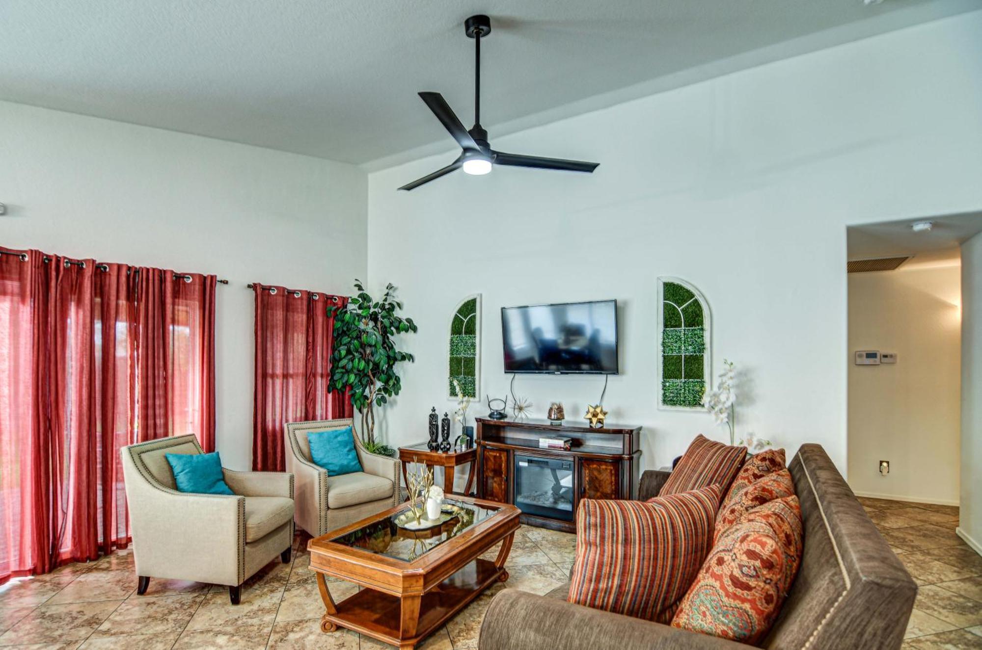 Route 66 Oasis In Downtown Gilbert With Heated Pool & Mini Golf Villa Exterior photo